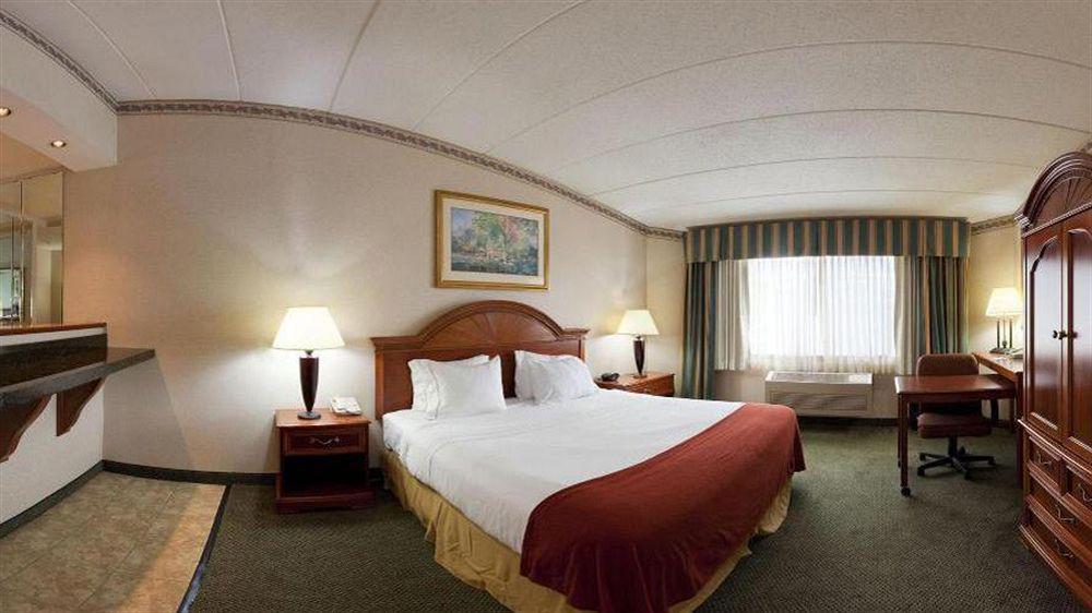 La Quinta Inn & Suites By Wyndham Springfield Esterno foto