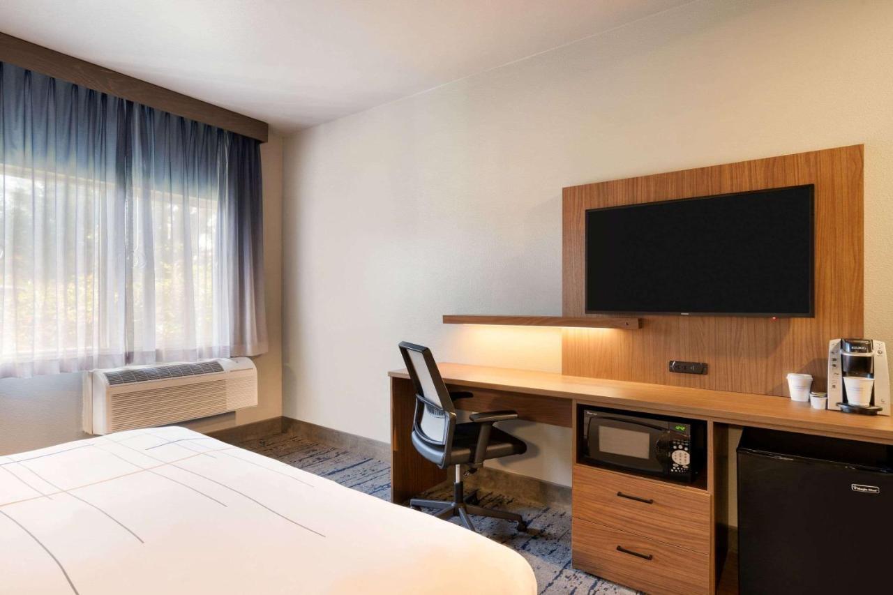 La Quinta Inn & Suites By Wyndham Springfield Esterno foto