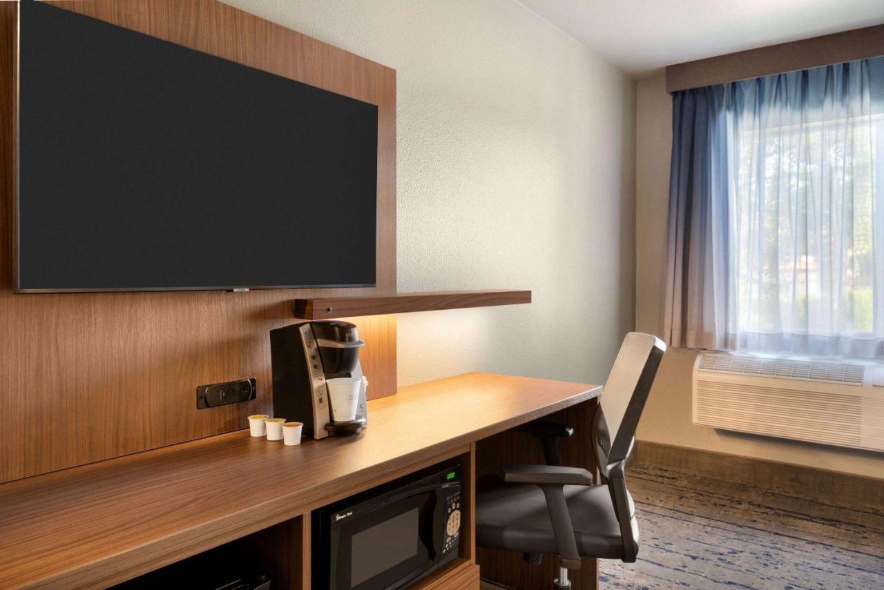 La Quinta Inn & Suites By Wyndham Springfield Esterno foto