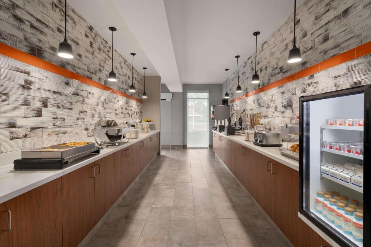 La Quinta Inn & Suites By Wyndham Springfield Esterno foto