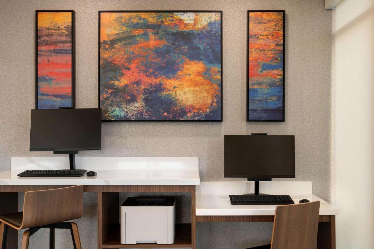 La Quinta Inn & Suites By Wyndham Springfield Esterno foto