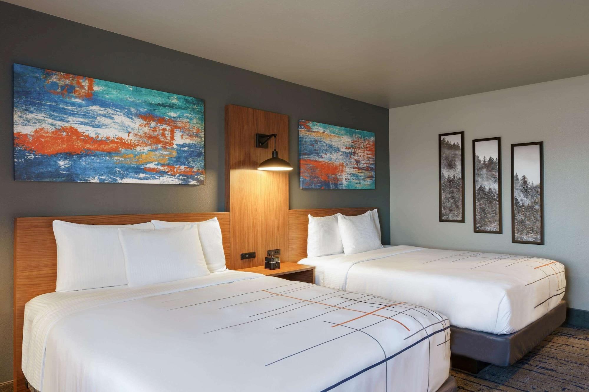 La Quinta Inn & Suites By Wyndham Springfield Esterno foto