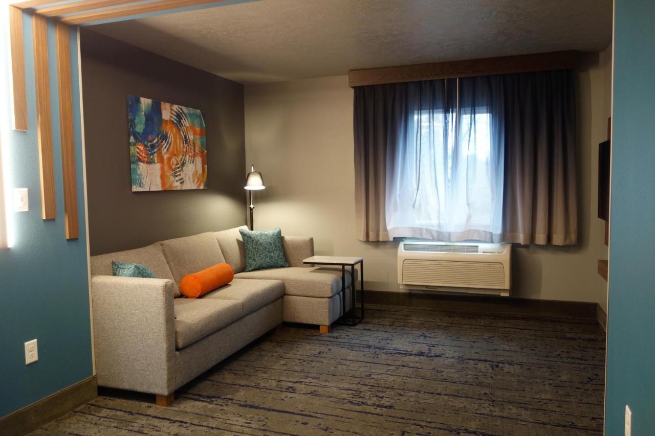 La Quinta Inn & Suites By Wyndham Springfield Esterno foto