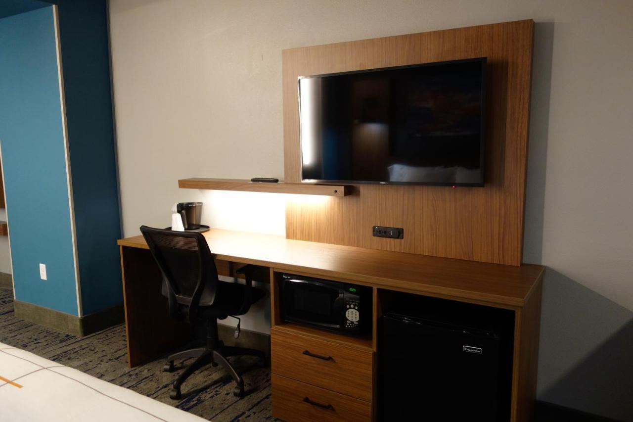 La Quinta Inn & Suites By Wyndham Springfield Esterno foto