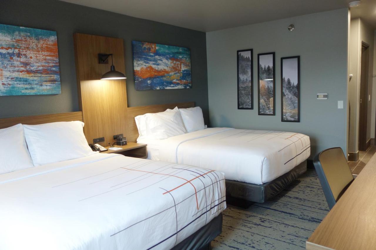 La Quinta Inn & Suites By Wyndham Springfield Esterno foto