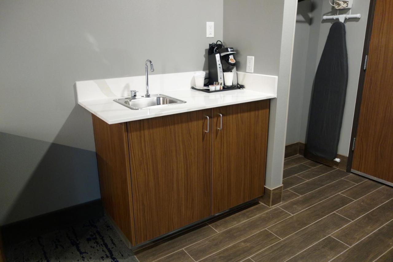 La Quinta Inn & Suites By Wyndham Springfield Esterno foto